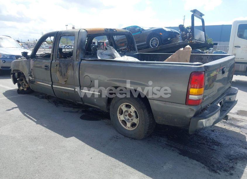 Photo 3 of 2001 Chevrolet Silverado 1500 LS (VIN 2GCEC19TX11185311)