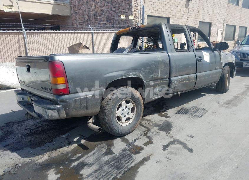 Photo 4 of 2001 Chevrolet Silverado 1500 LS (VIN 2GCEC19TX11185311)