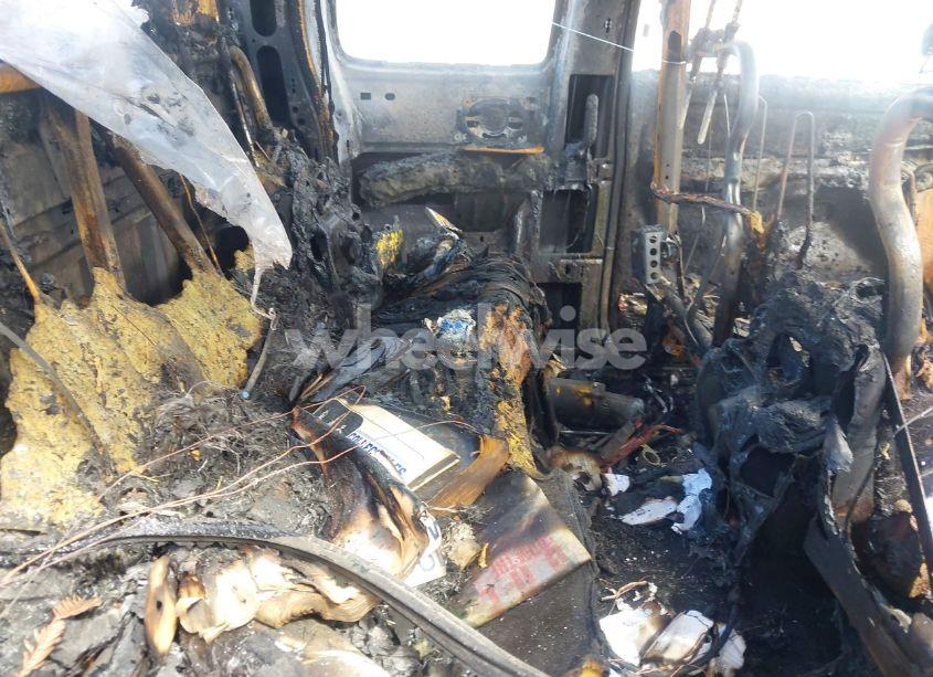 Photo 8 of 2001 Chevrolet Silverado 1500 LS (VIN 2GCEC19TX11185311)