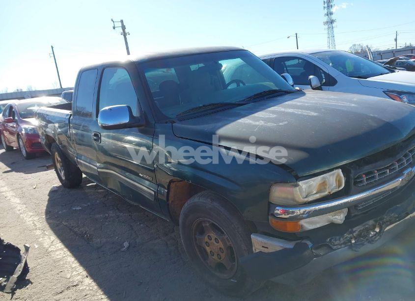 2001 Chevrolet Silverado 1500 LS (VIN 2GCEC19TX11190878) main photo