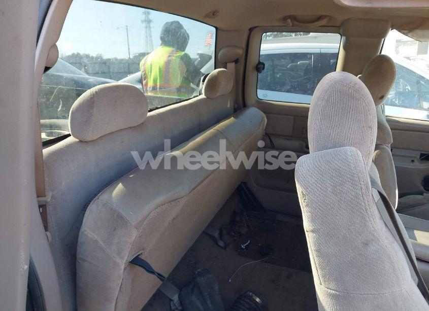 Photo 8 of 2001 Chevrolet Silverado 1500 LS (VIN 2GCEC19TX11190878)