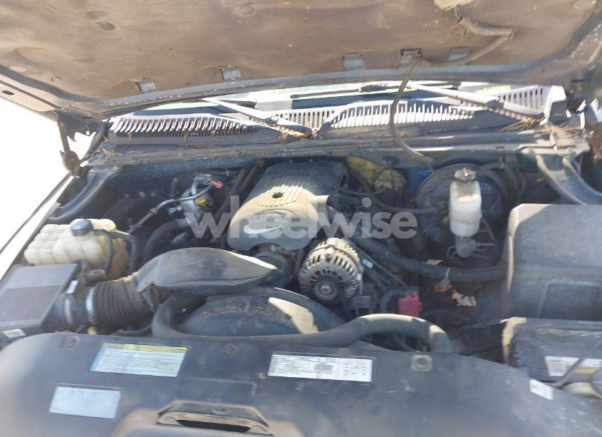 Photo 10 of 2001 Chevrolet Silverado 1500 (VIN 2GCEC19TX11244924)