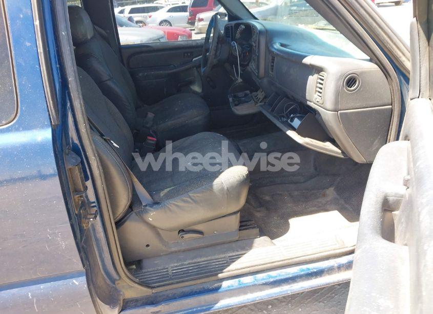 Photo 5 of 2001 Chevrolet Silverado 1500 (VIN 2GCEC19TX11244924)