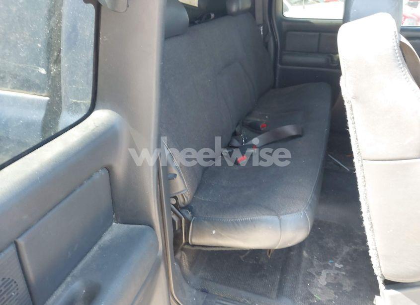 Photo 8 of 2001 Chevrolet Silverado 1500 (VIN 2GCEC19TX11244924)