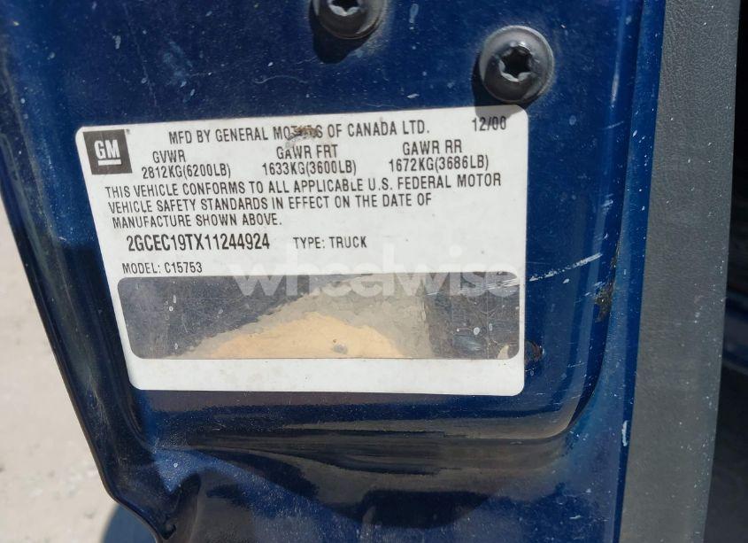 Photo 9 of 2001 Chevrolet Silverado 1500 (VIN 2GCEC19TX11244924)