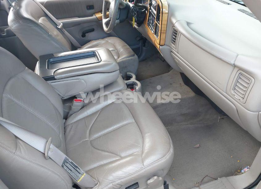 Photo 5 of 2001 Chevrolet Silverado 1500 LS (VIN 2GCEC19TX11282458)