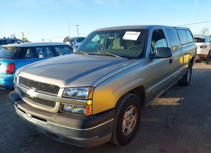 Photo 2 of 2003 Chevrolet Silverado 1500 LS (VIN 2GCEC19TX31398651)