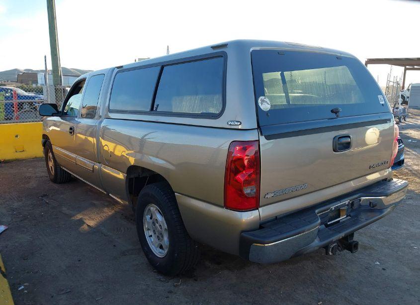 Photo 3 of 2003 Chevrolet Silverado 1500 LS (VIN 2GCEC19TX31398651)