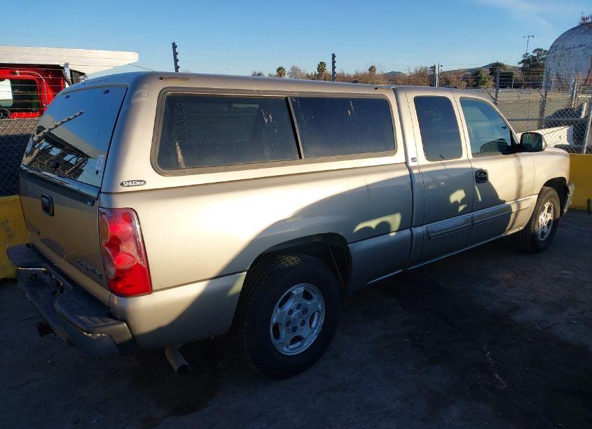 Photo 4 of 2003 Chevrolet Silverado 1500 LS (VIN 2GCEC19TX31398651)