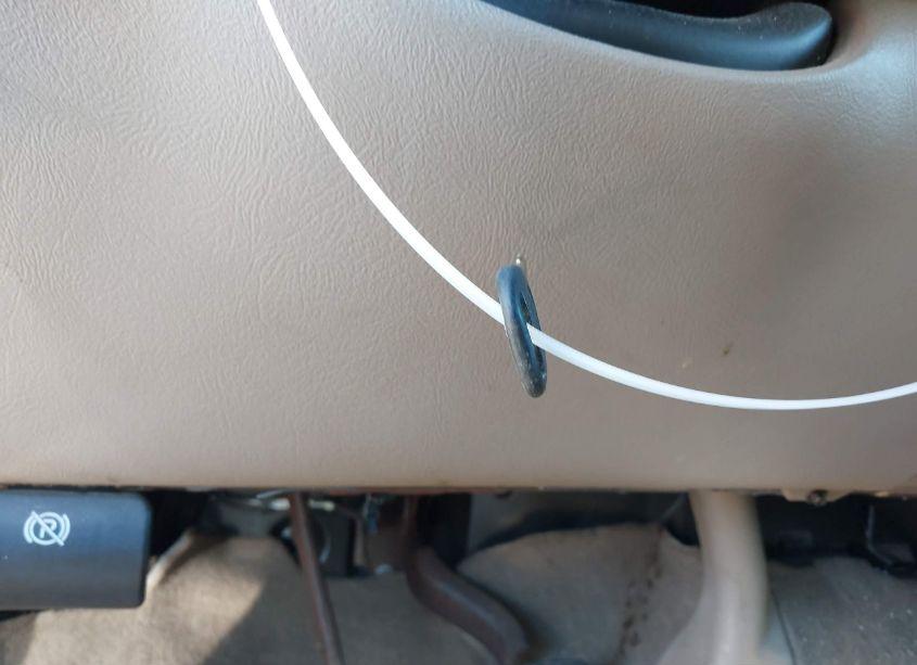 Photo 11 of 2004 Chevrolet Silverado 1500 LS (VIN 2GCEC19TX41155455)