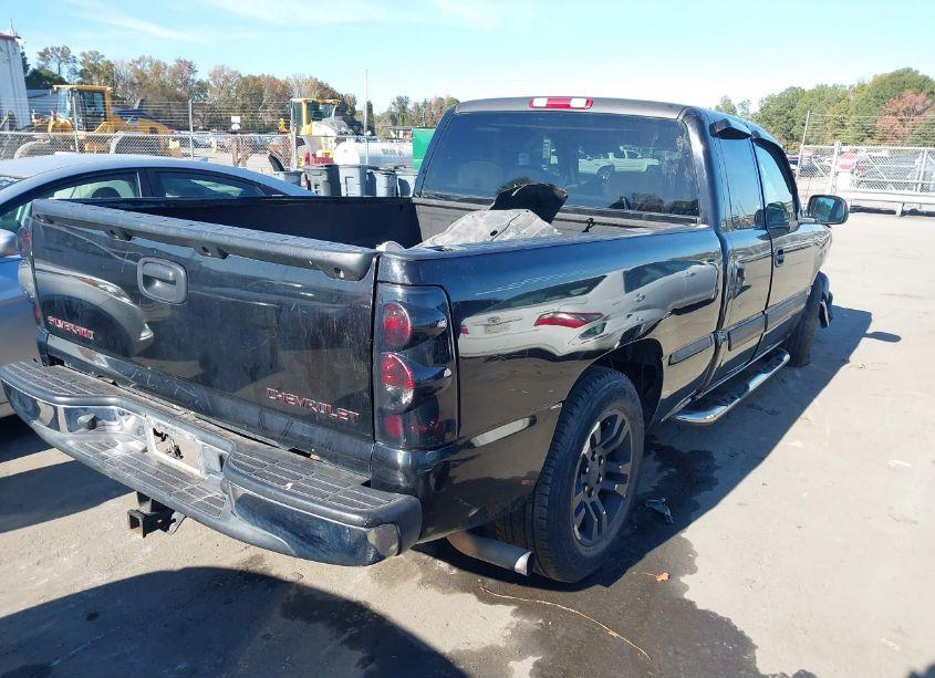 Photo 4 of 2004 Chevrolet Silverado 1500 LS (VIN 2GCEC19TX41155455)