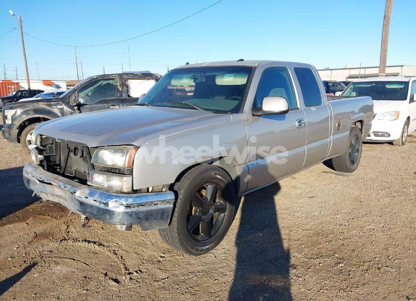 Photo 2 of 2004 Chevrolet Silverado 1500 LS (VIN 2GCEC19TX41167816)