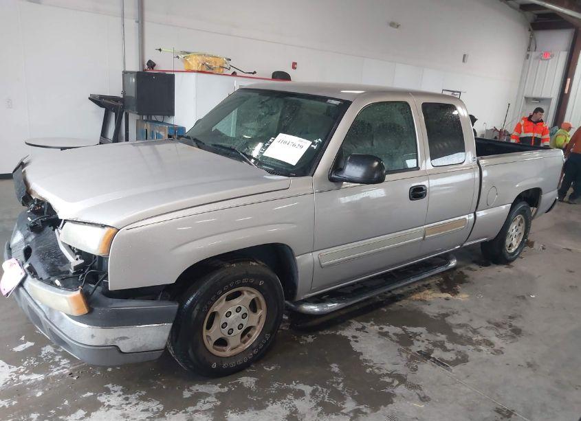 Photo 2 of 2004 Chevrolet Silverado 1500 LS (VIN 2GCEC19TX41300686)