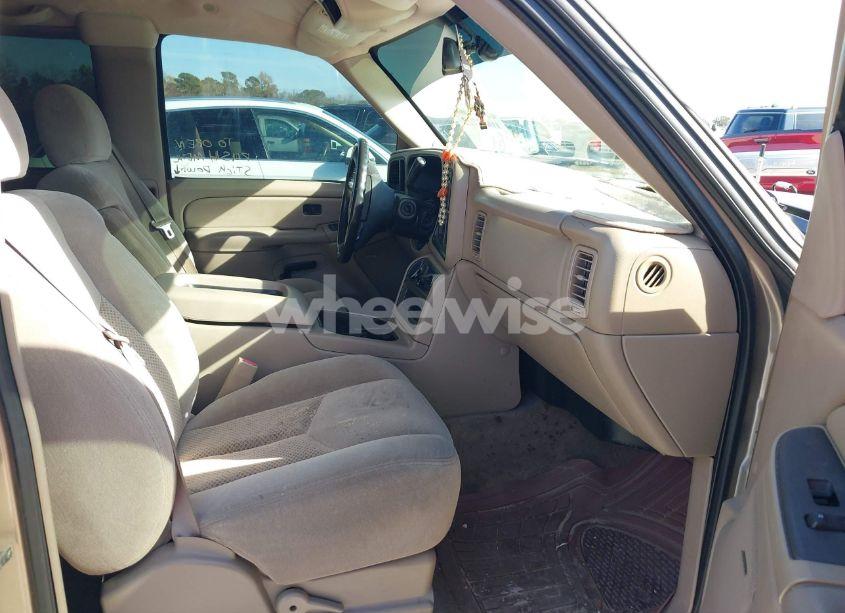 Photo 5 of 2005 Chevrolet Silverado 1500 LS (VIN 2GCEC19TX51230057)