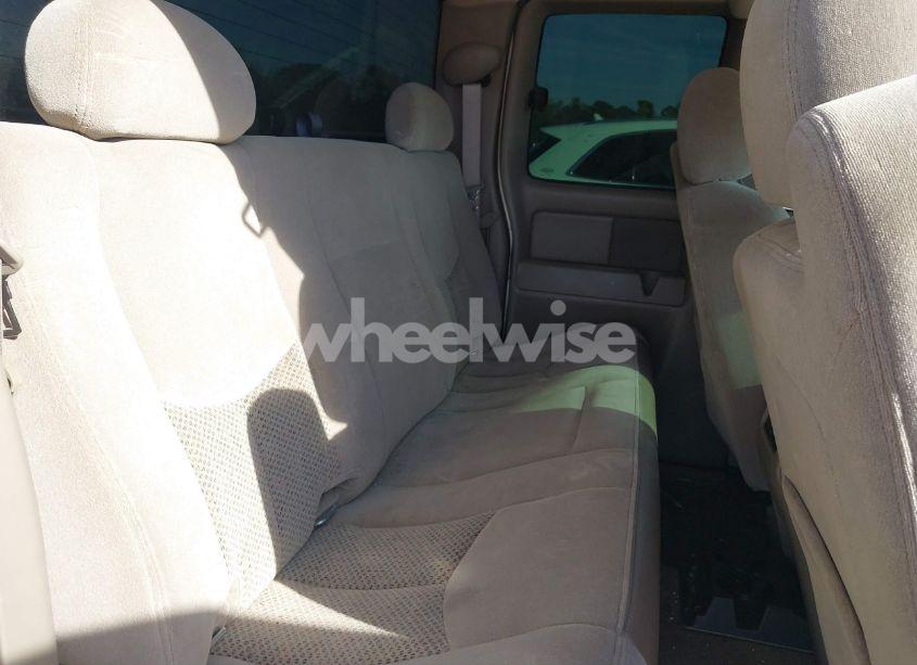 Photo 8 of 2005 Chevrolet Silverado 1500 LS (VIN 2GCEC19TX51230057)