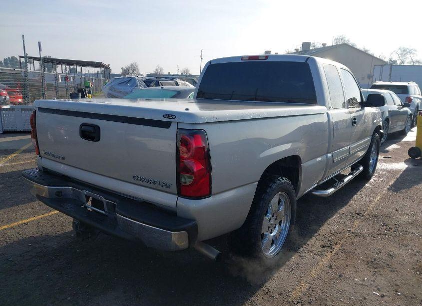 Photo 4 of 2005 Chevrolet Silverado 1500 LS (VIN 2GCEC19TX51238109)