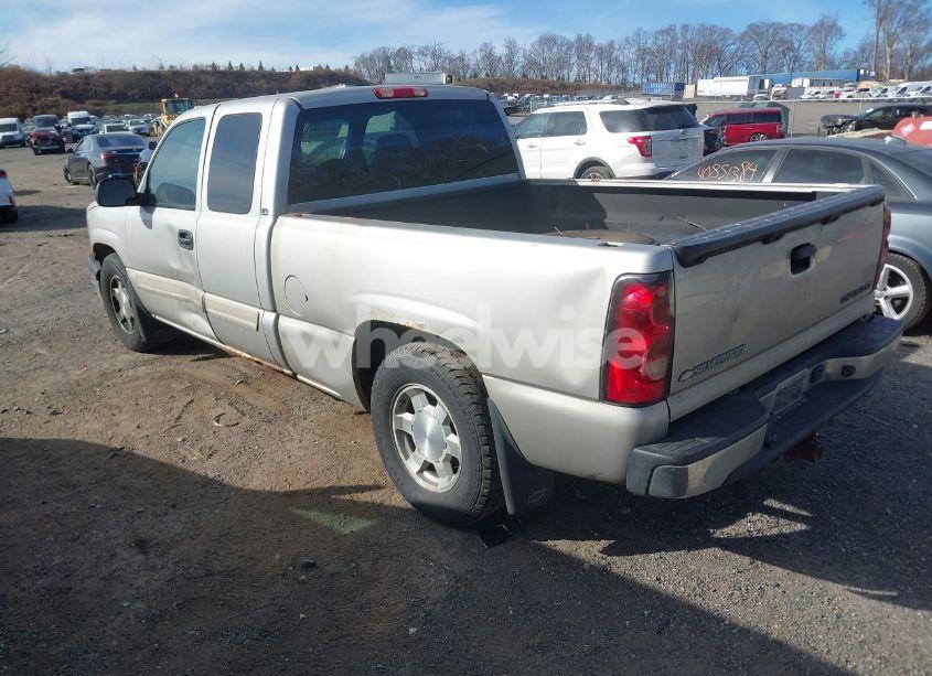 Photo 3 of 2005 Chevrolet Silverado 1500 LS (VIN 2GCEC19TX51375051)