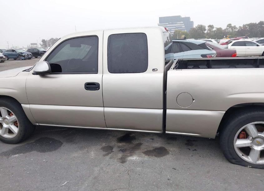 Photo 15 of 1999 Chevrolet Silverado 1500 LS (VIN 2GCEC19TXX1253440)