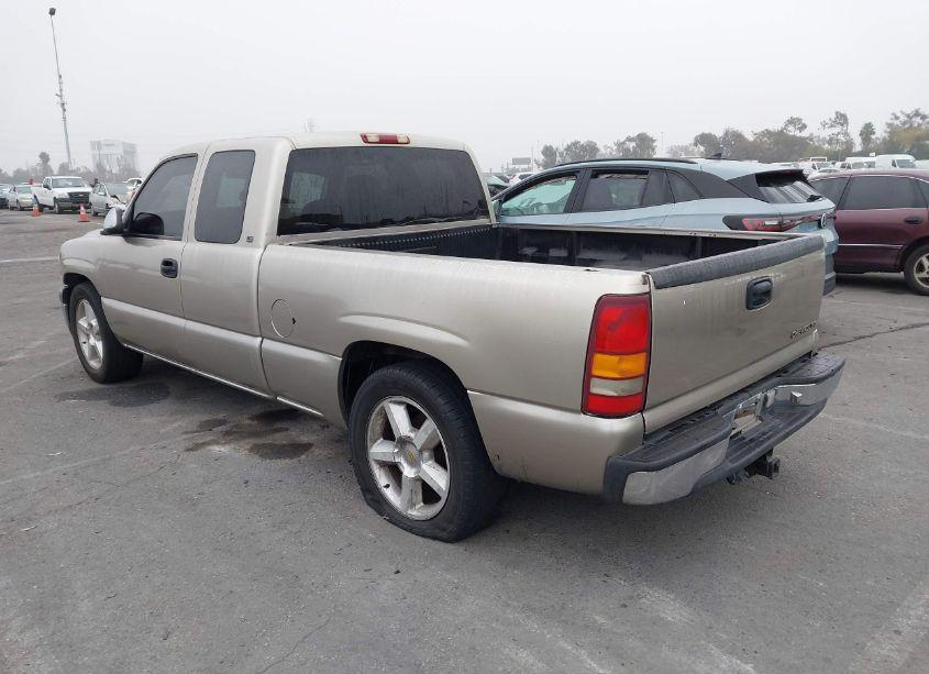 Photo 3 of 1999 Chevrolet Silverado 1500 LS (VIN 2GCEC19TXX1253440)