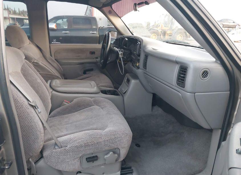 Photo 5 of 1999 Chevrolet Silverado 1500 LS (VIN 2GCEC19TXX1253440)