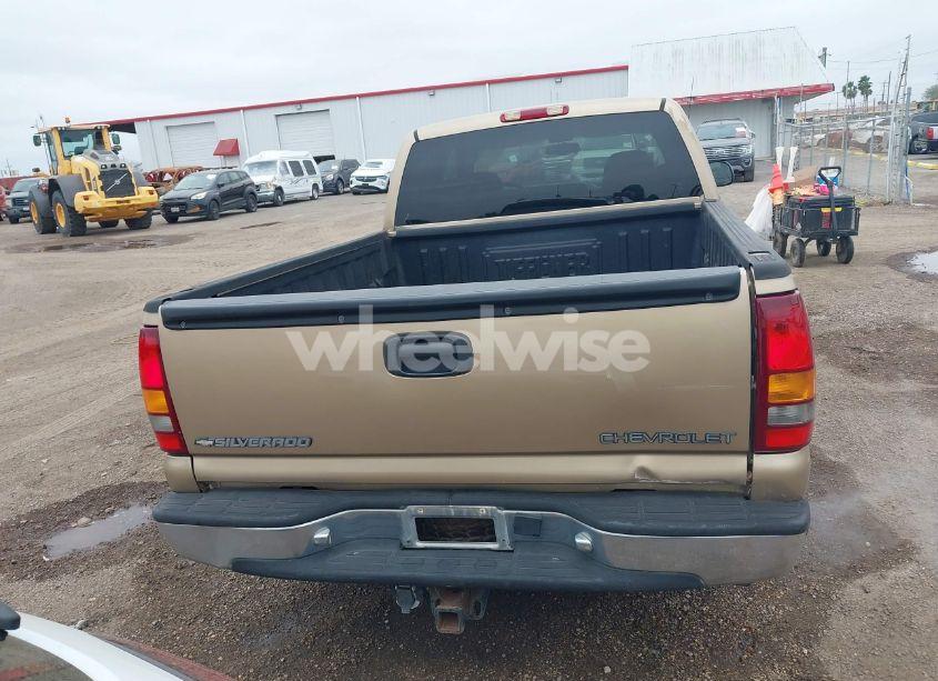 Photo 16 of 2000 Chevrolet Silverado 1500 LS (VIN 2GCEC19TXY1201498)