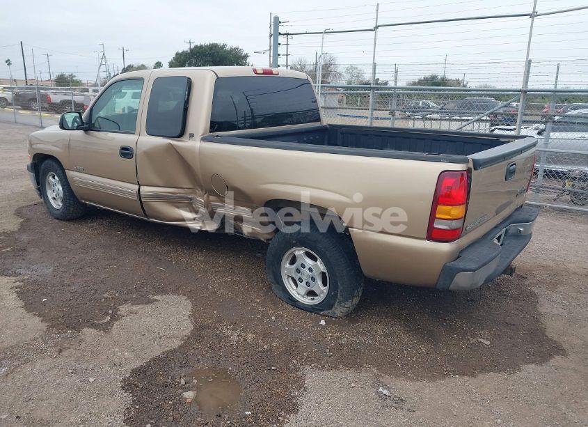 Photo 3 of 2000 Chevrolet Silverado 1500 LS (VIN 2GCEC19TXY1201498)