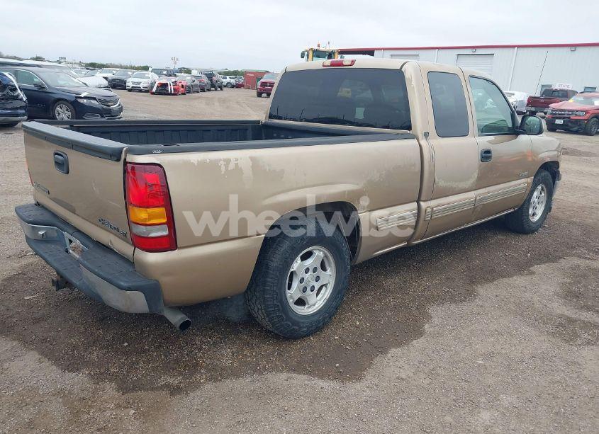 Photo 4 of 2000 Chevrolet Silverado 1500 LS (VIN 2GCEC19TXY1201498)