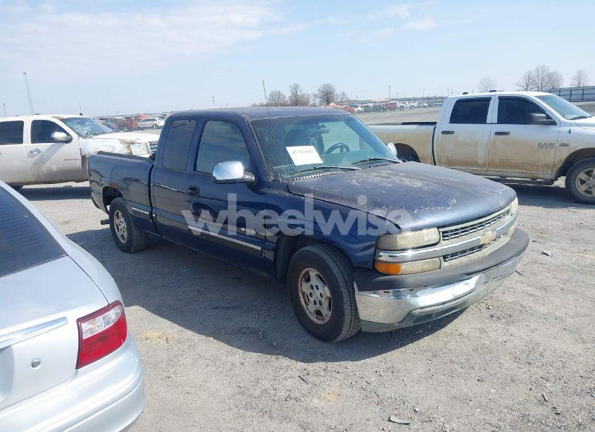 2001 Chevrolet Silverado 1500 LS (VIN 2GCEC19V011232296) main photo