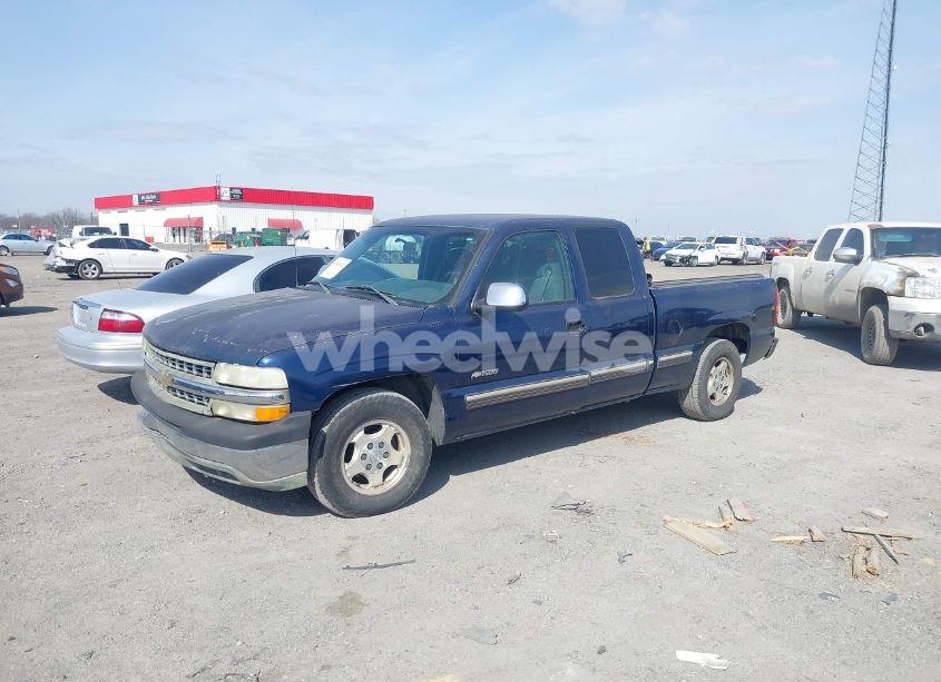 Photo 2 of 2001 Chevrolet Silverado 1500 LS (VIN 2GCEC19V011232296)
