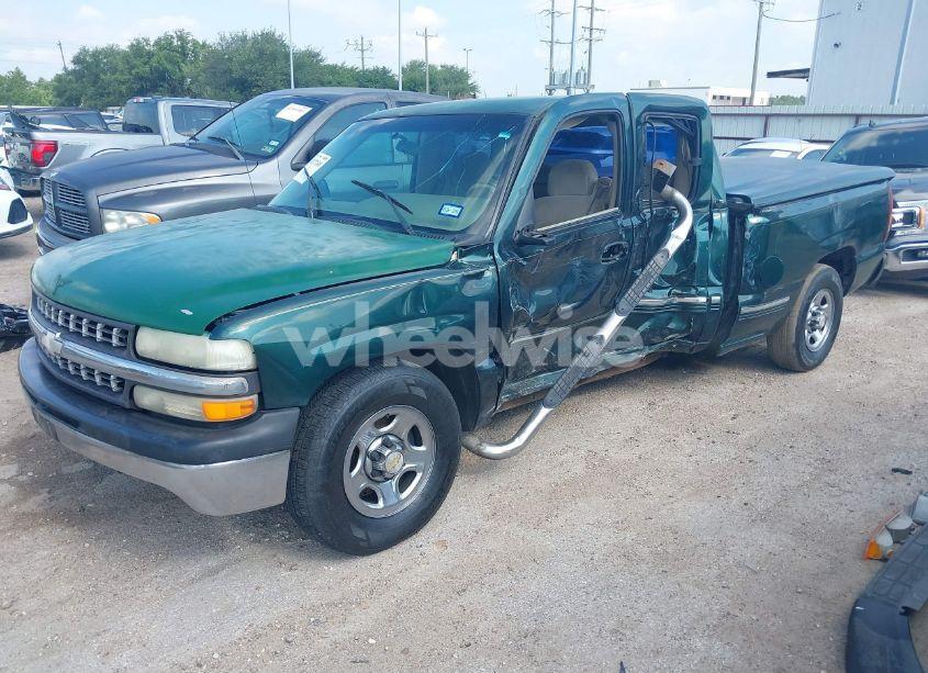 Photo 2 of 2001 Chevrolet Silverado 1500 LS (VIN 2GCEC19V011235733)