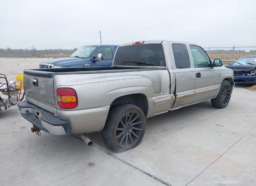Photo 4 of 2002 Chevrolet Silverado 1500 LS (VIN 2GCEC19V021123533)
