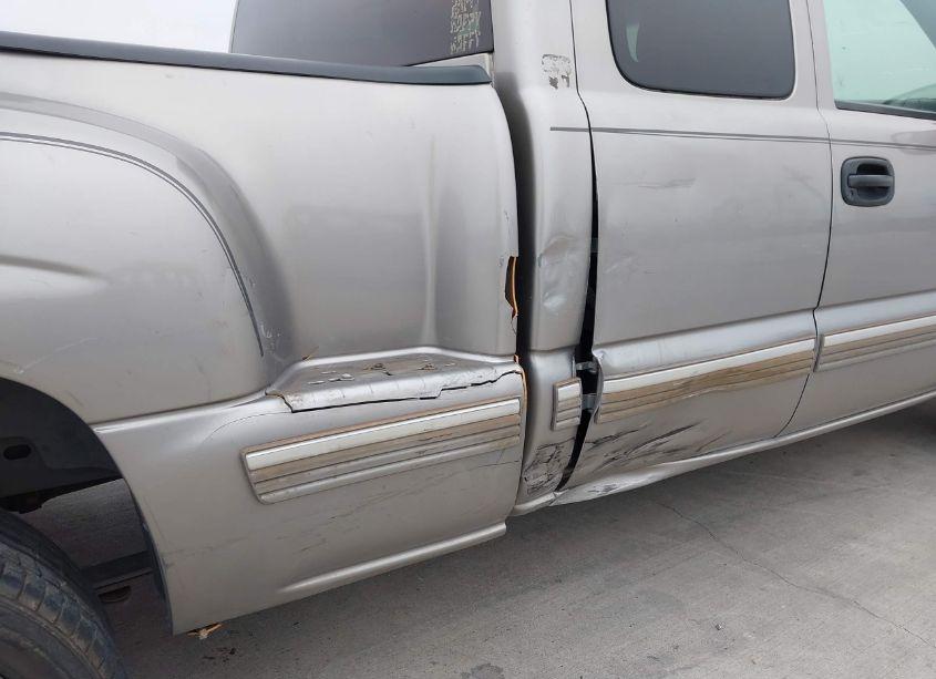 Photo 6 of 2002 Chevrolet Silverado 1500 LS (VIN 2GCEC19V021123533)