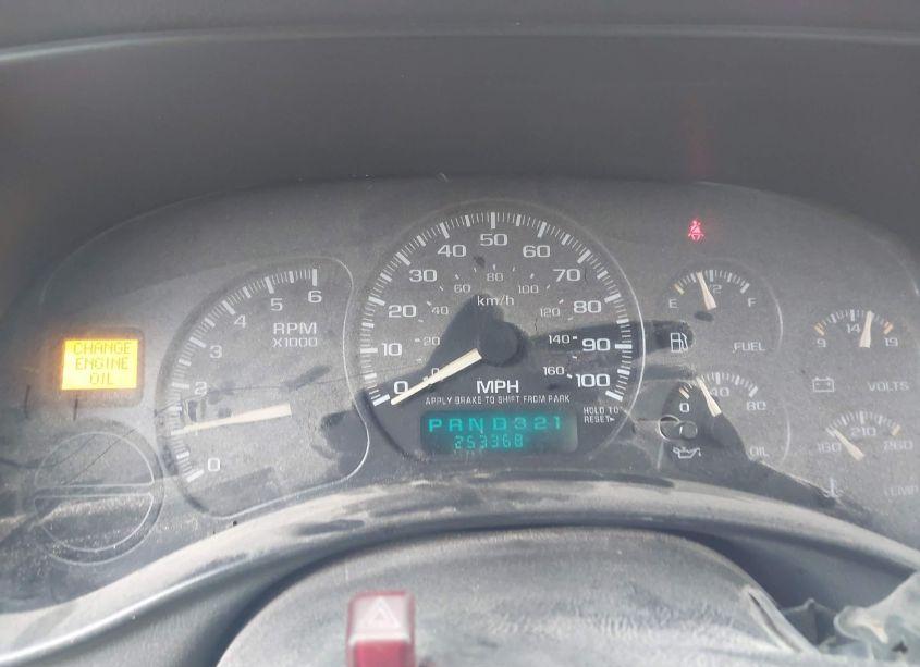 Photo 7 of 2002 Chevrolet Silverado 1500 LS (VIN 2GCEC19V021123533)