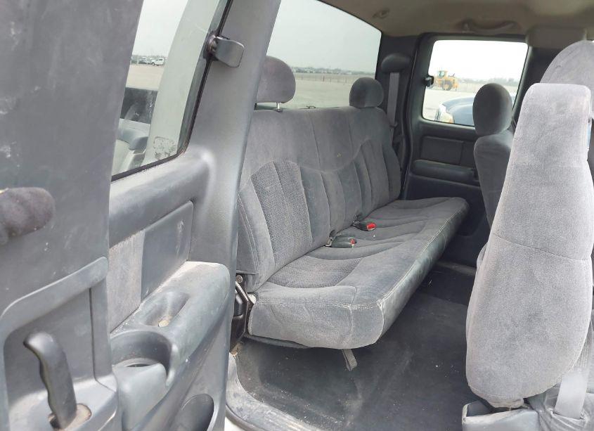 Photo 8 of 2002 Chevrolet Silverado 1500 LS (VIN 2GCEC19V021123533)