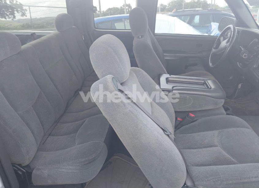 Photo 8 of 2003 Chevrolet Silverado 1500 LS (VIN 2GCEC19V031208194)