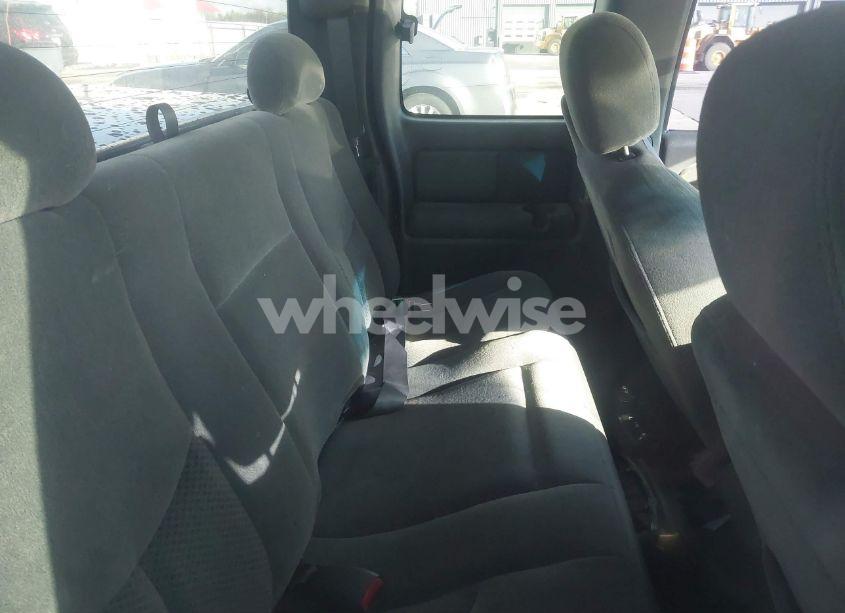 Photo 8 of 2003 Chevrolet Silverado 1500 LS (VIN 2GCEC19V031293523)