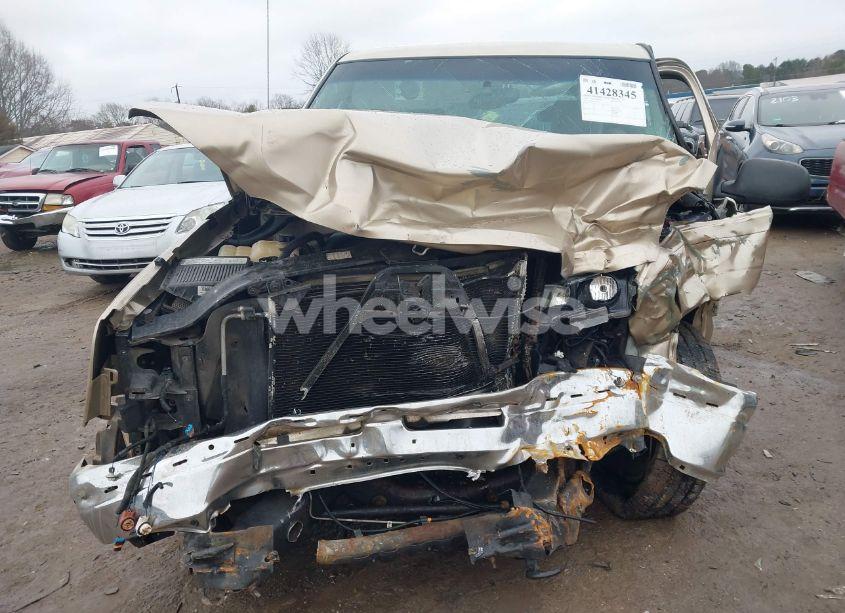 Photo 6 of 2004 Chevrolet Silverado 1500 LS (VIN 2GCEC19V041266274)