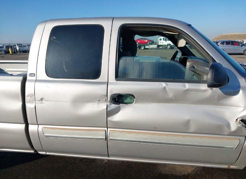 Photo 18 of 2004 Chevrolet Silverado 1500 LS (VIN 2GCEC19V041363068)