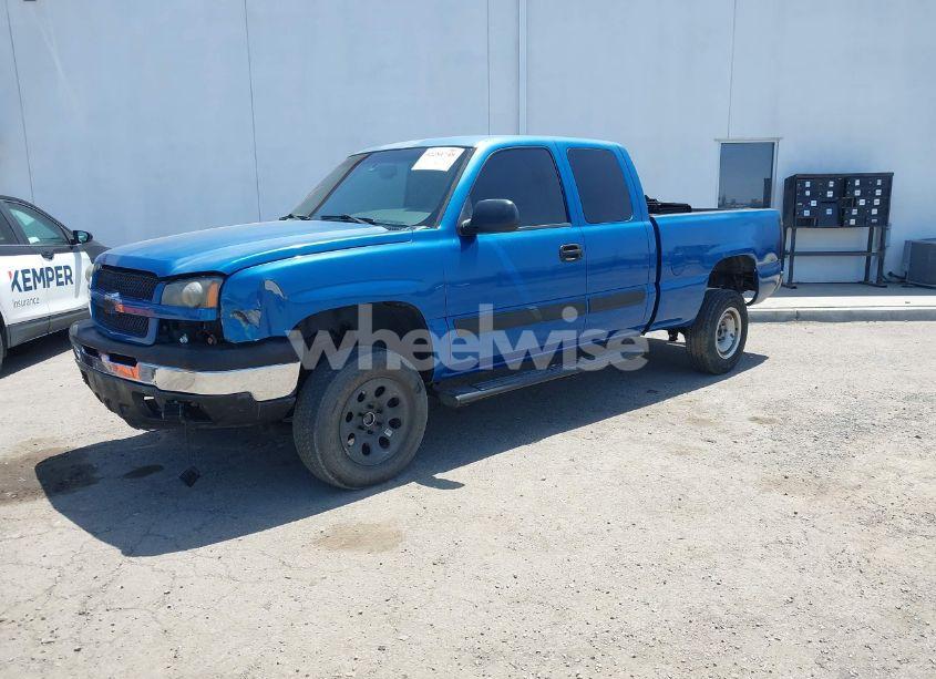 Photo 2 of 2005 Chevrolet Silverado 1500 LS (VIN 2GCEC19V051235365)