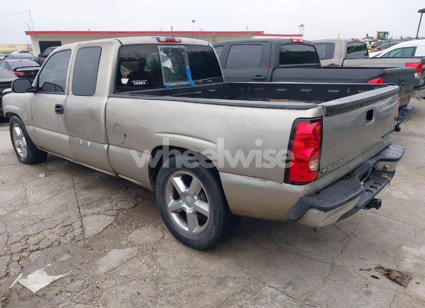 Photo 3 of 2000 Chevrolet Silverado 1500 LS (VIN 2GCEC19V0Y1173664)