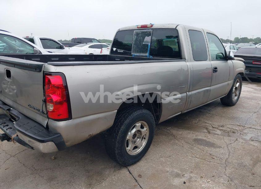 Photo 4 of 2000 Chevrolet Silverado 1500 LS (VIN 2GCEC19V0Y1173664)
