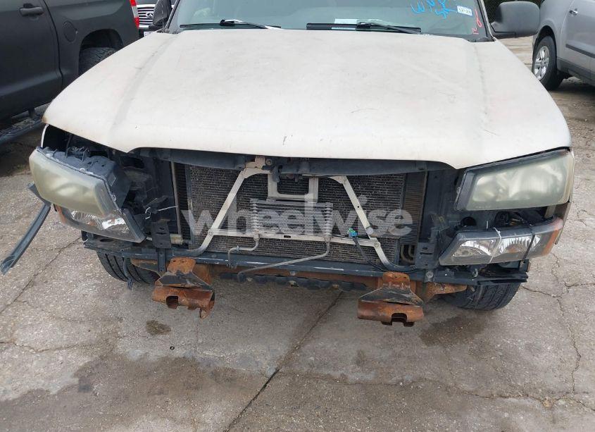 Photo 6 of 2000 Chevrolet Silverado 1500 LS (VIN 2GCEC19V0Y1173664)