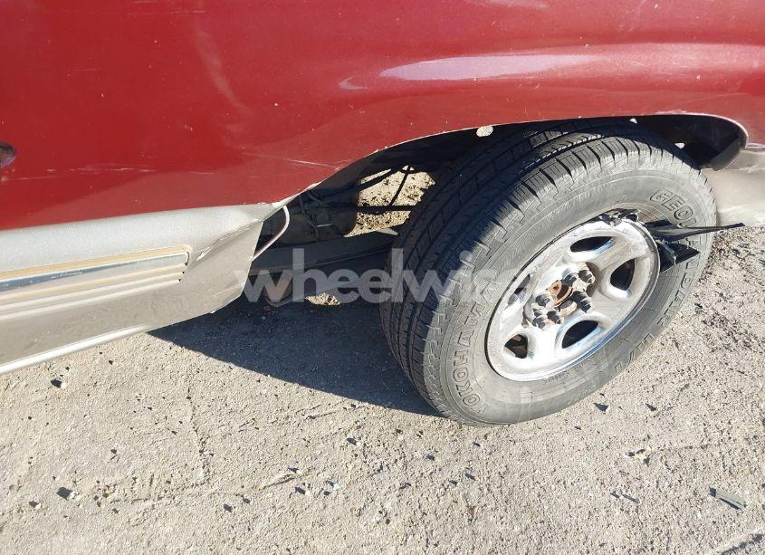 Photo 6 of 2002 Chevrolet Silverado 1500 LS (VIN 2GCEC19V121333073)