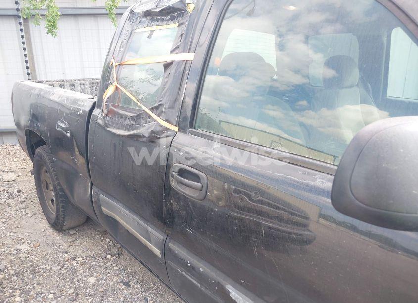 Photo 6 of 2003 Chevrolet Silverado 1500 LS (VIN 2GCEC19V131108606)