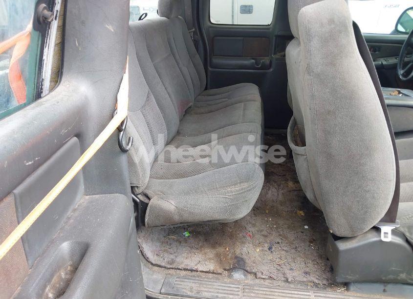 Photo 8 of 2003 Chevrolet Silverado 1500 LS (VIN 2GCEC19V131108606)