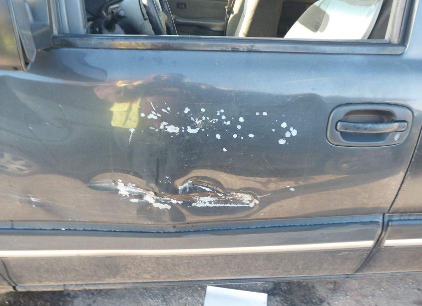 Photo 6 of 2003 Chevrolet Silverado 1500 LS (VIN 2GCEC19V131277542)