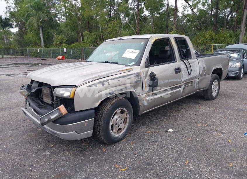 Photo 2 of 2003 Chevrolet Silverado 1500 LS (VIN 2GCEC19V131352840)