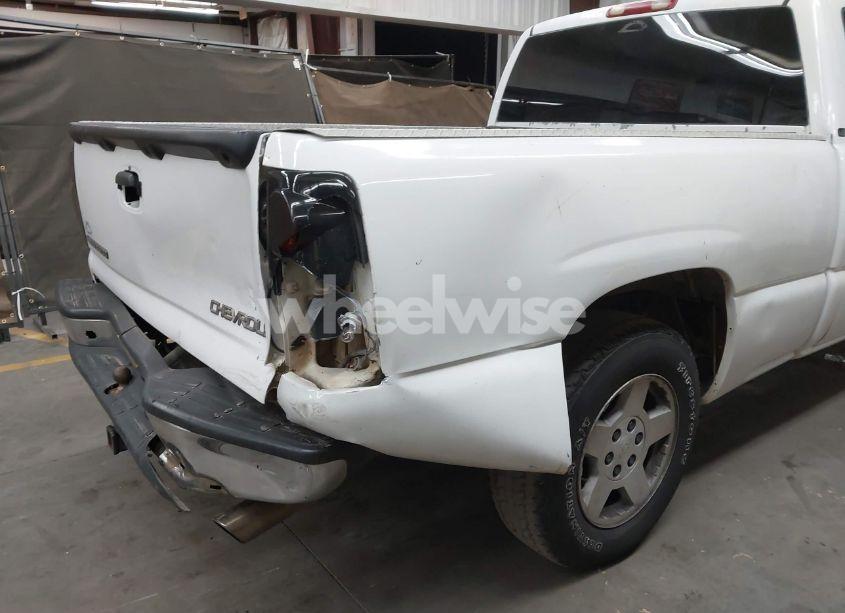 Photo 6 of 2003 Chevrolet Silverado 1500 LS (VIN 2GCEC19V131409425)