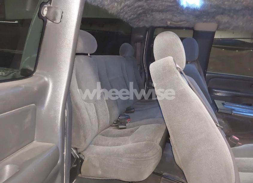 Photo 8 of 2003 Chevrolet Silverado 1500 LS (VIN 2GCEC19V131409425)