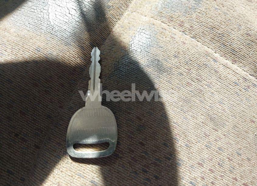 Photo 11 of 1999 Chevrolet Silverado 1500 LS (VIN 2GCEC19V1X1144026)